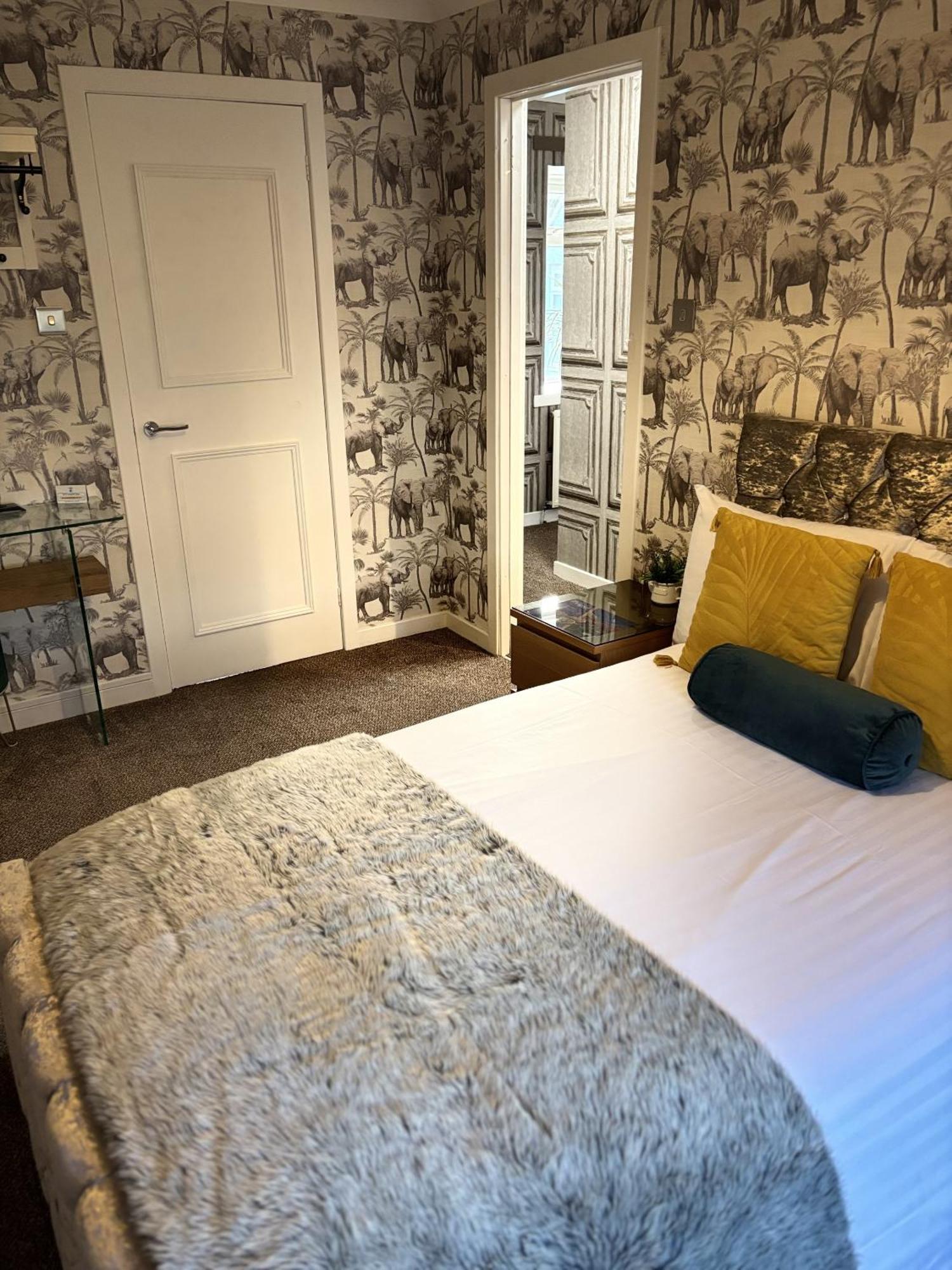 The Blackhorse Accommodation Newton Stewart Room photo