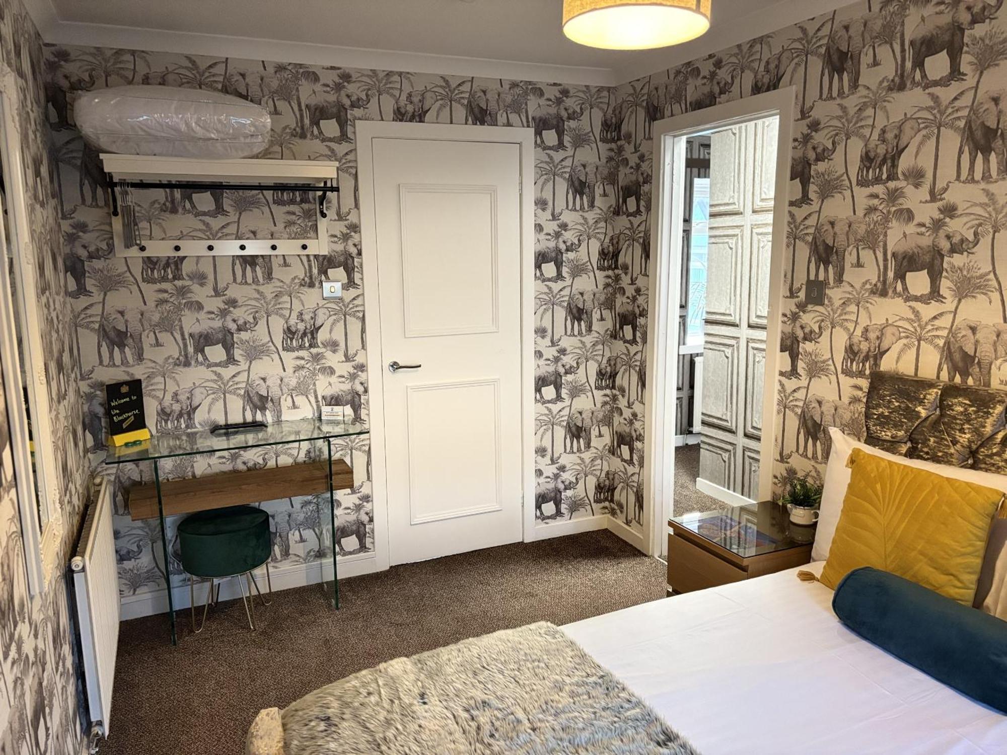 The Blackhorse Accommodation Newton Stewart Room photo